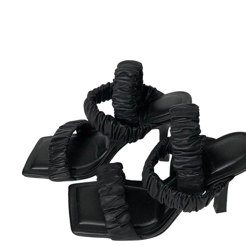 GIANNI BINI $98 Vanya Scrunched Leather Square Toe Dress‎ Sandals SIZE 6